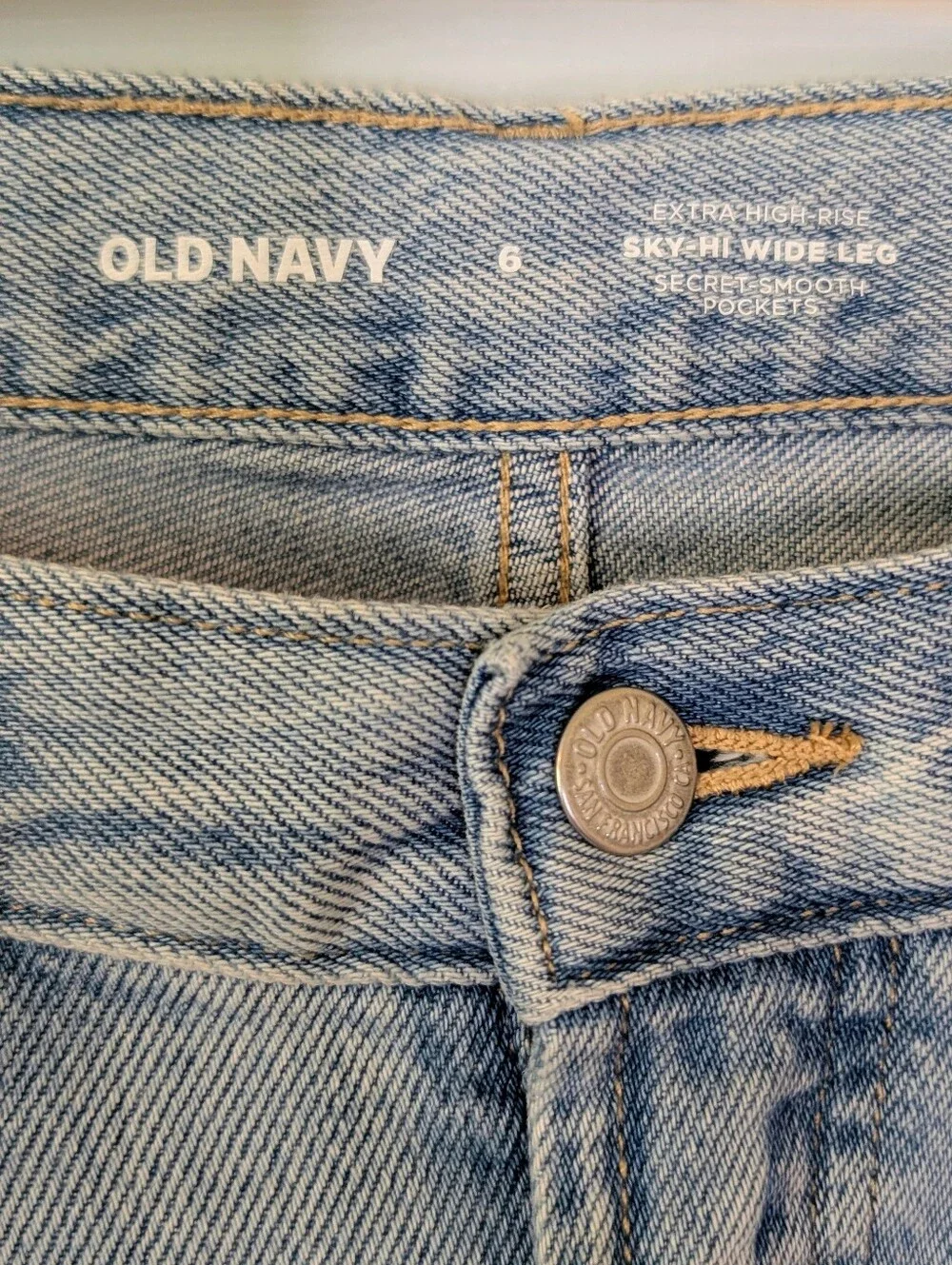 Old Navy Extra High-Rise Wide Leg Cargo Jeans